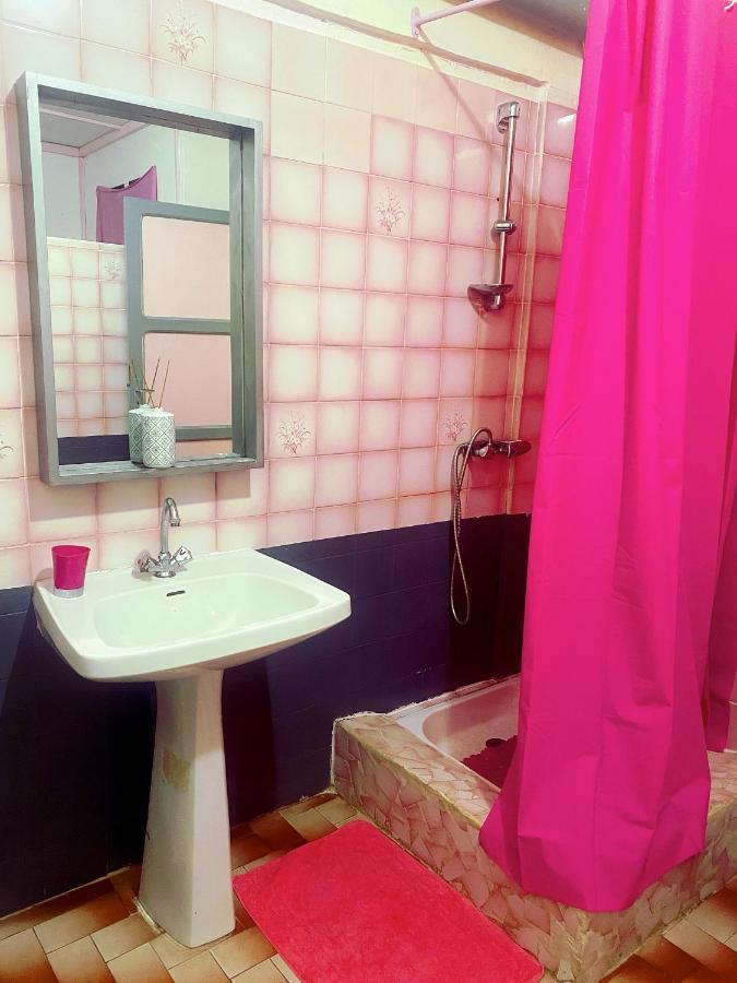Auberge K-Wan Hostel - Proche Plages Десе Екстериор снимка