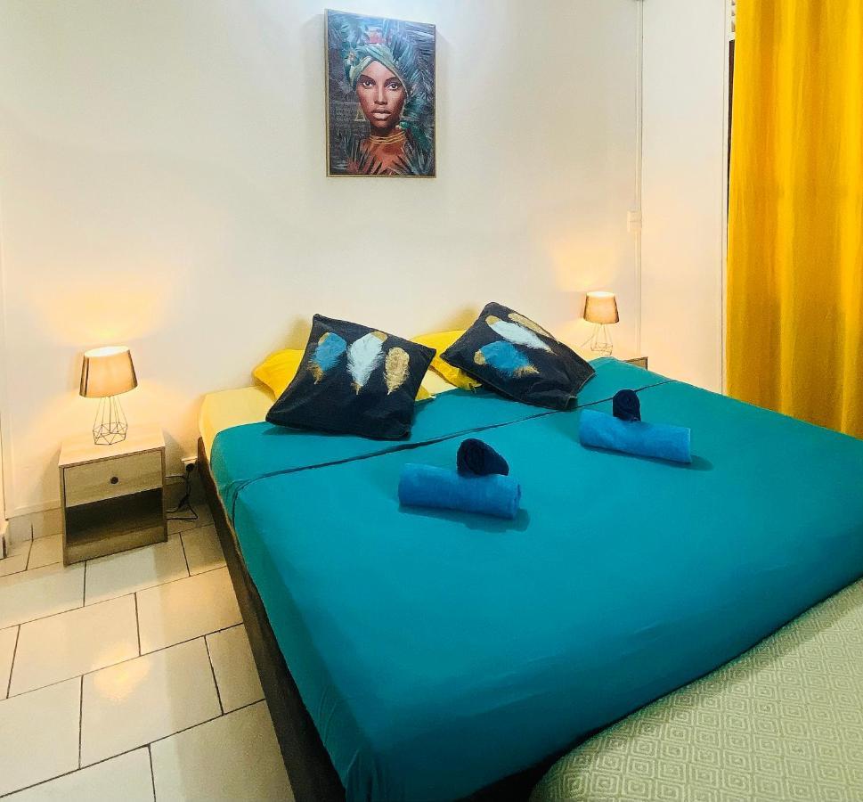 Auberge K-Wan Hostel - Proche Plages Десе Екстериор снимка